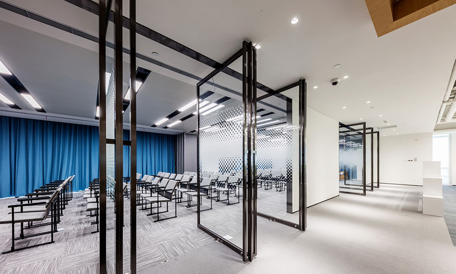 蔚來汽車(che)辦(bàn)公(gōng)樓裝(zhuang)修-開放會議室