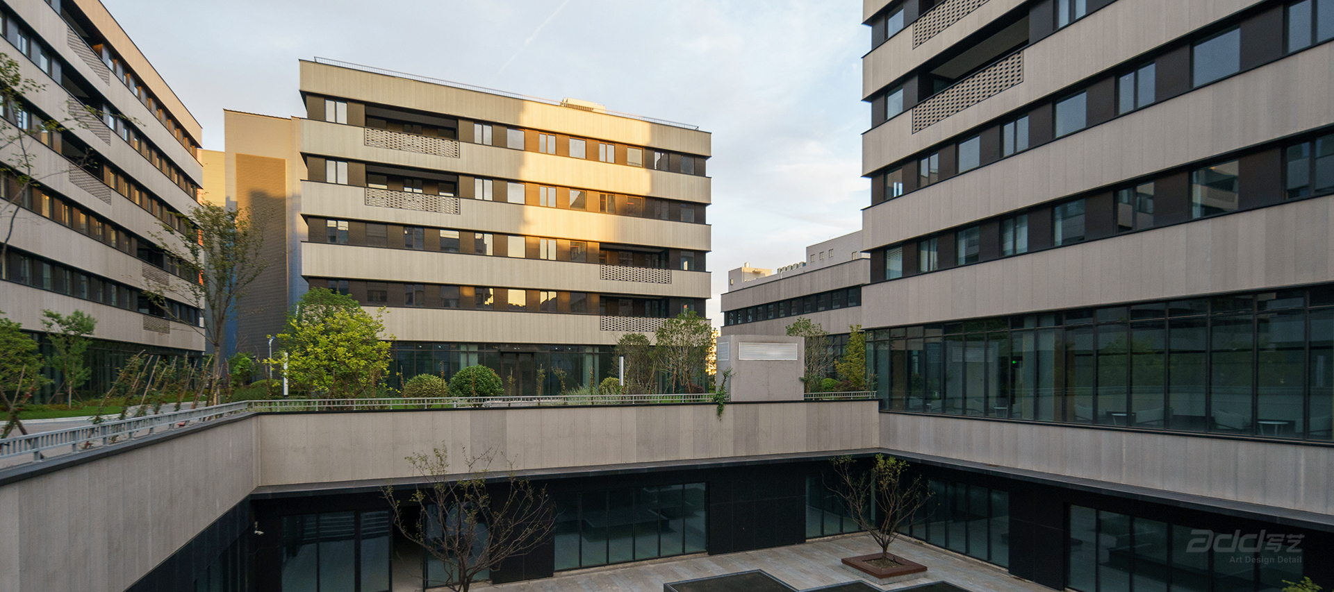 波(bo)彙科(ke)技(ji)辦(bàn)公(gōng)樓裝(zhuang)修-外景-pc