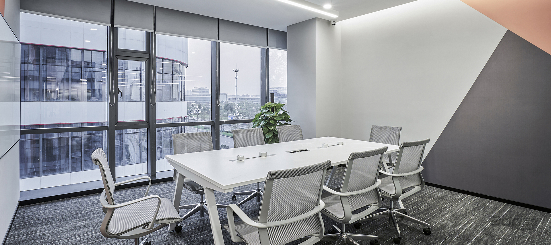 移遠(yuǎn)通(tong)信(xin)辦(bàn)公(gōng)室裝(zhuang)修設(shè)計(ji)-會議區(qu)-pc